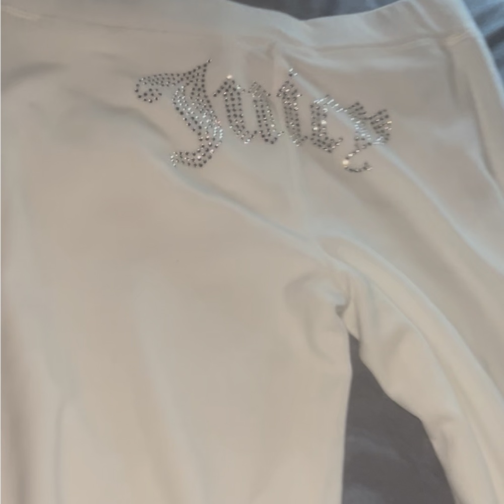Juicy Couture Cream Pants with Sparkling Logo